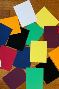 La pédagogie Montessori : le jeu des couleurs