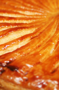 Traditionnelle Galette des rois à la frangipane