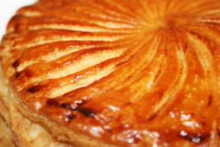 Traditionnelle Galette des rois à la frangipane