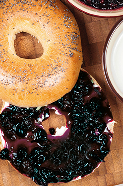 Bagels à la confiture de mûres
