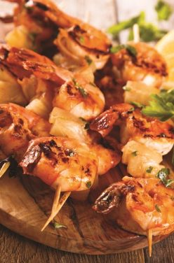 Brochettes de Gambas et Saint-Jacques au boulgour fin