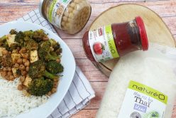 Poêlée vegan : brocolis, pois chiches et tofu