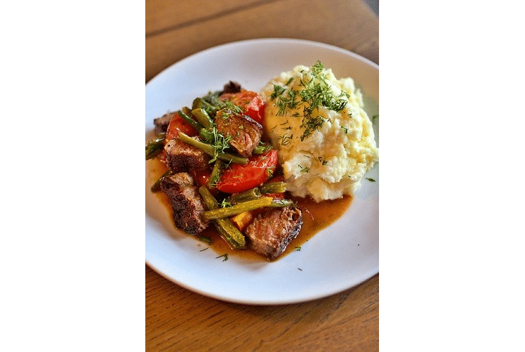 Quasi de veau en croûte forestière & purée de pommes de terre