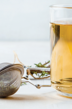 Le thé vert, blanc et noir: une boisson naturelle bienveillante