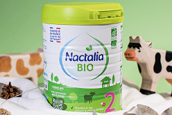 Nactalia Bio, un lait infantile bio et responsable de la ferme au biberon