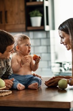 Quand introduire les fruits dans l’alimentation de bébé ?